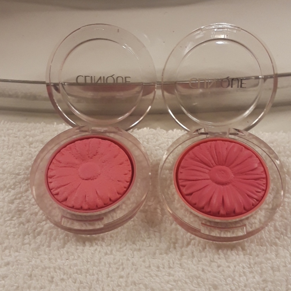 Clinique bluses